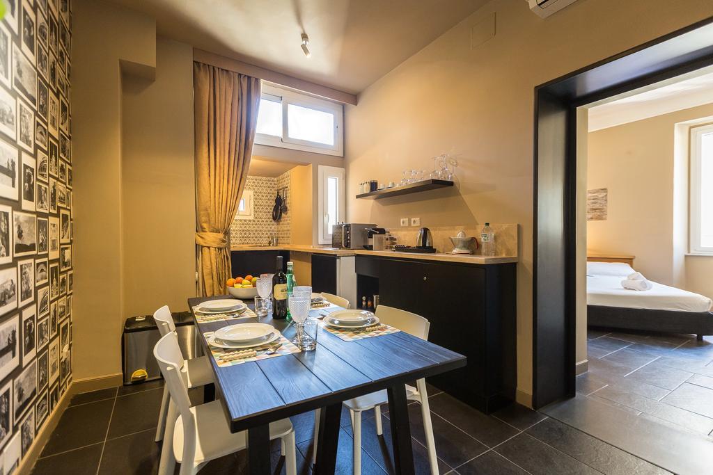 App Condotti Luxury Apartment In Рим Экстерьер фото